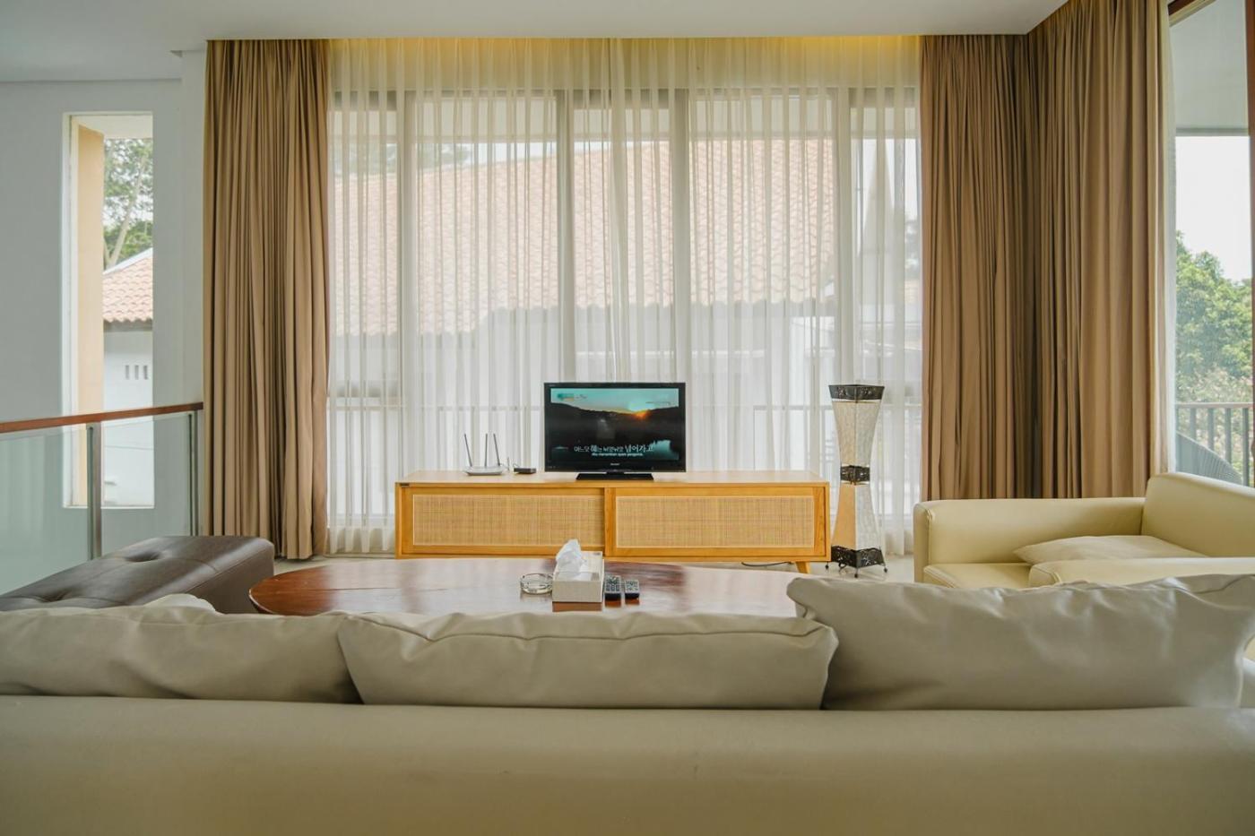 Oyama City View Villa 4 Bedrooms With A Private Swimming Pool Bandung Luaran gambar